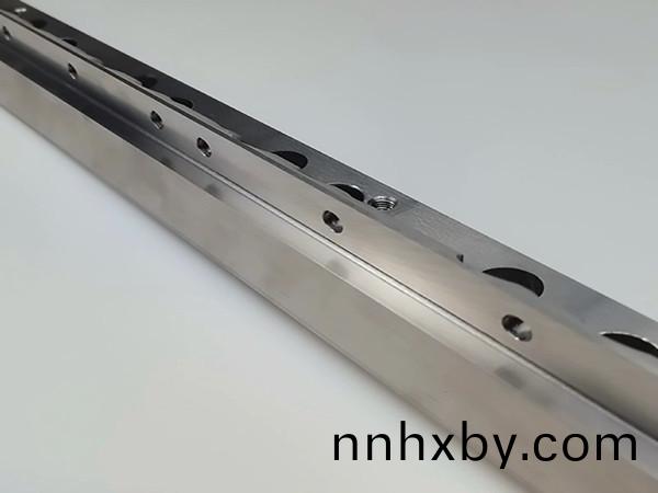 固(gu)定刀(dao)架，定刀(dao)架(jia)，得人(ren)精(jing)工(gong)定製(zhi)切粒機(ji)配件