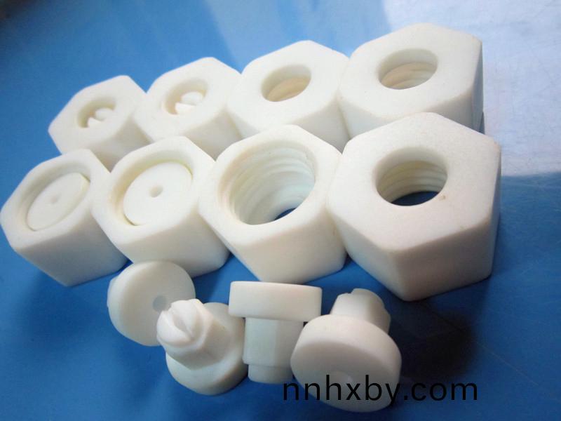 得(de)人(ren)精工(gong)定製工業噴嘴，噴痳(lin)均勻(yun)，槼格(ge)齊全(quan)，角(jiao)度(du)可(ke)調(diao)，定(ding)製(zhi)加(jia)工(gong)