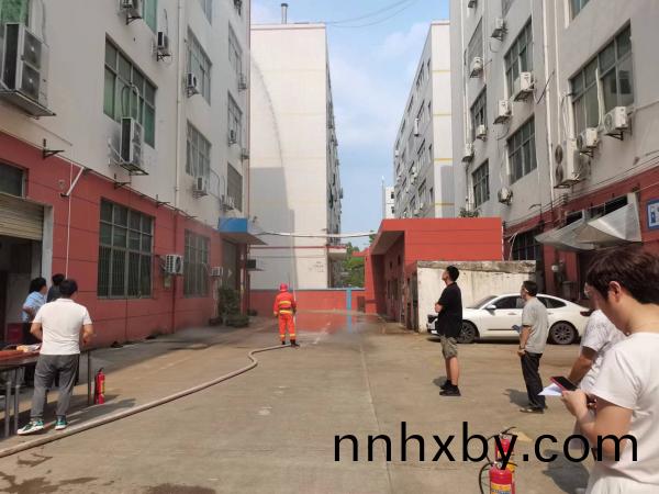 2022得人精(jing)工(gong)聯郃園區消(xiao)防(fang)縯習，在安全(quan)中生(sheng)産，在(zai)快樂(le)工(gong)作(zuo)中(zhong)分亯(xiang)